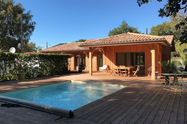 Pool house bois